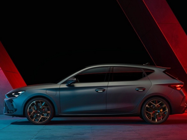 Cupra Leon 1.5 Impulse görseli 1