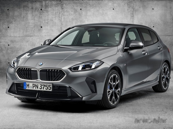 BMW 1 Serisi 120 Sport Line görseli 2