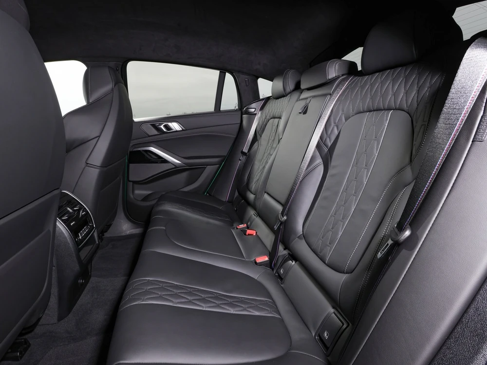 BMW X6 40d görseli 2
