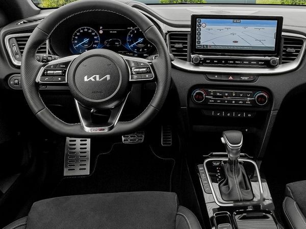 Kia XCeed 1.6 Elegance görseli 2