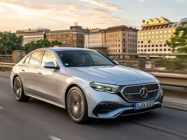 Mercedes E Serisi 220d görseli 2