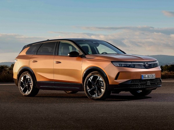Opel Grandland Elektrik Edition görseli 2