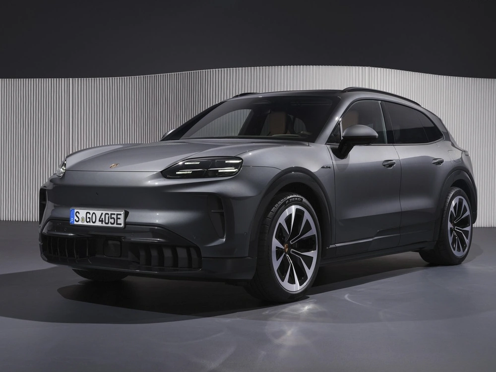 Porsche Cayenne Electric görseli 2