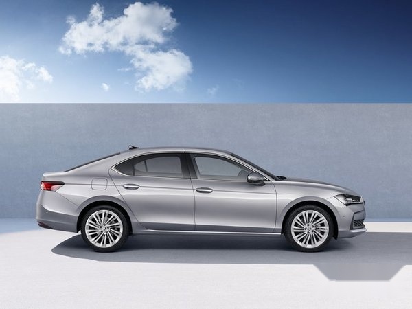 Skoda Superb 1.5 Sportline görseli 2