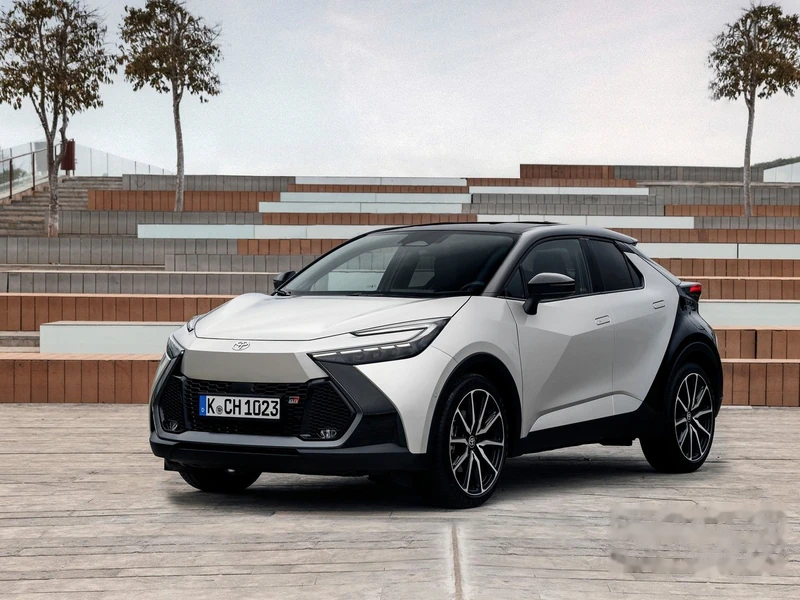 Toyota C-HR 1.8 GR Sport görseli 2