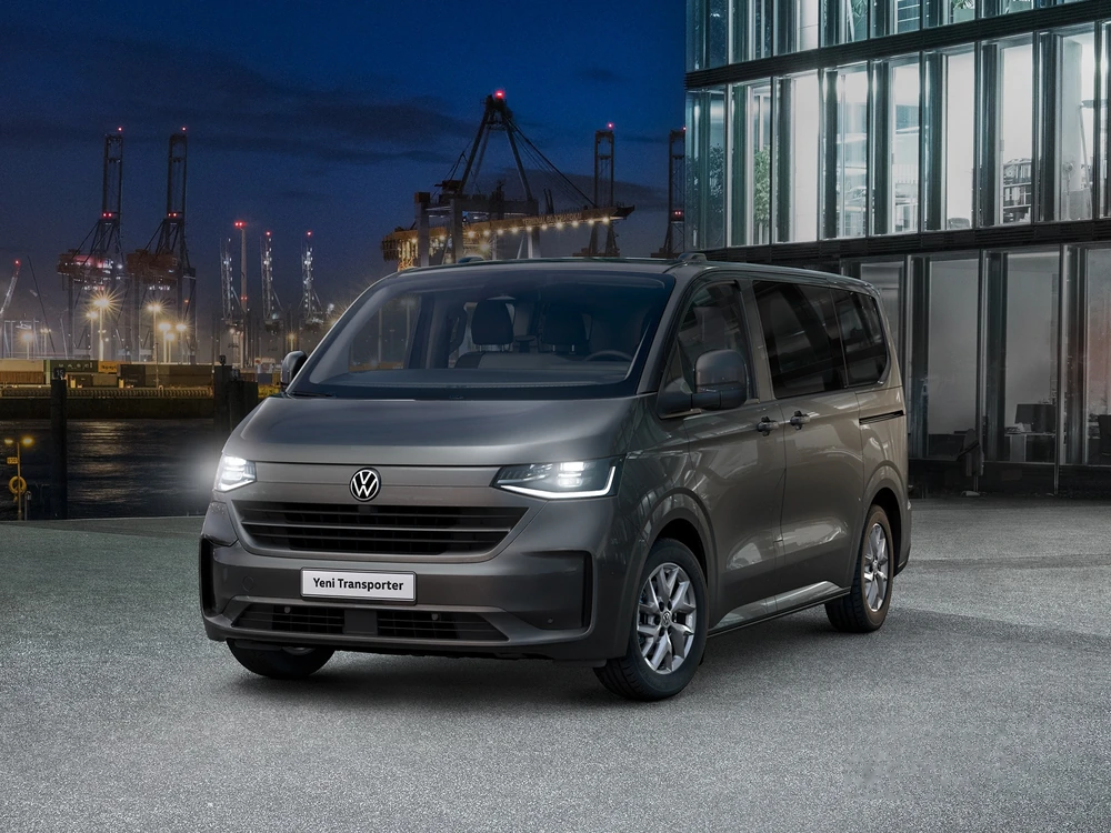 Volkswagen Transporter 2.0 TDI Camlı Van görseli 2