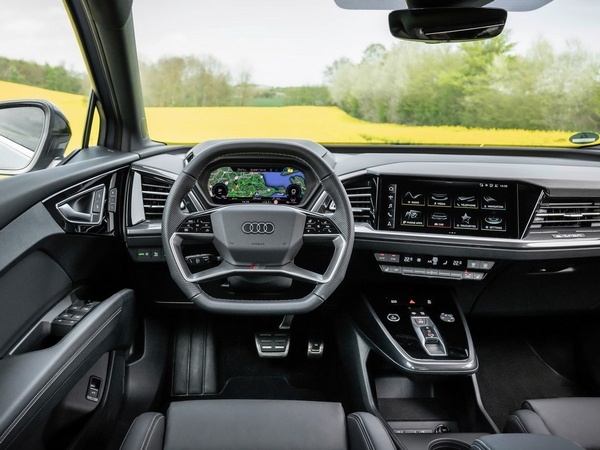 Audi Q4 55 e-tron görseli 3