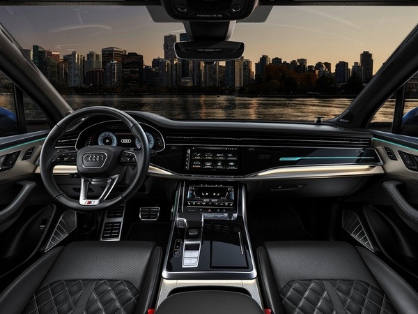 Audi Q7 45 TFSI görseli 3