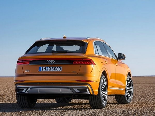 Audi Q8 45 TFSI görseli 3