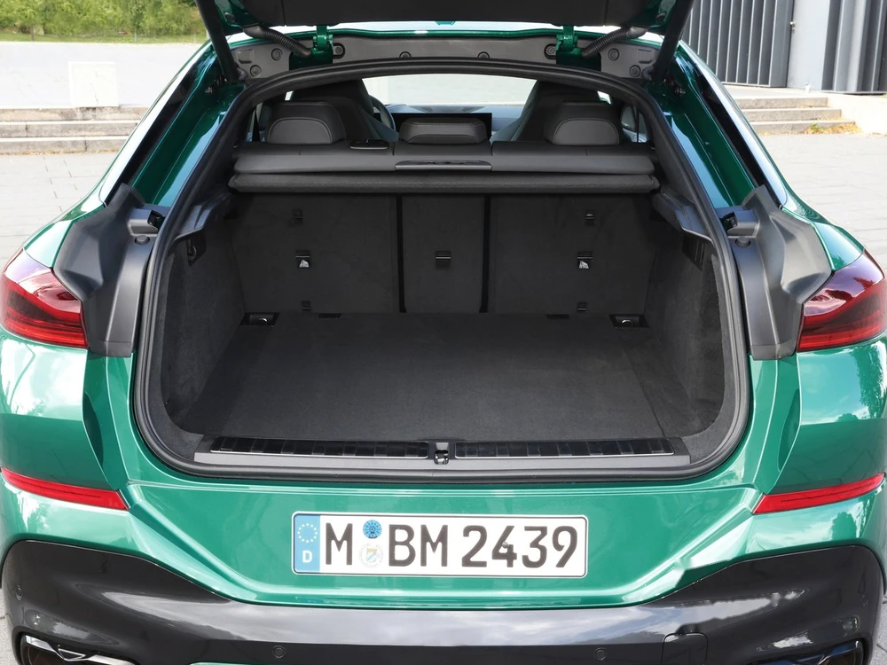 BMW X6 40d görseli 3