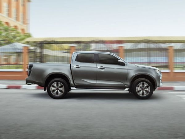 Isuzu D-Max V-Go 4×4 görseli 3
