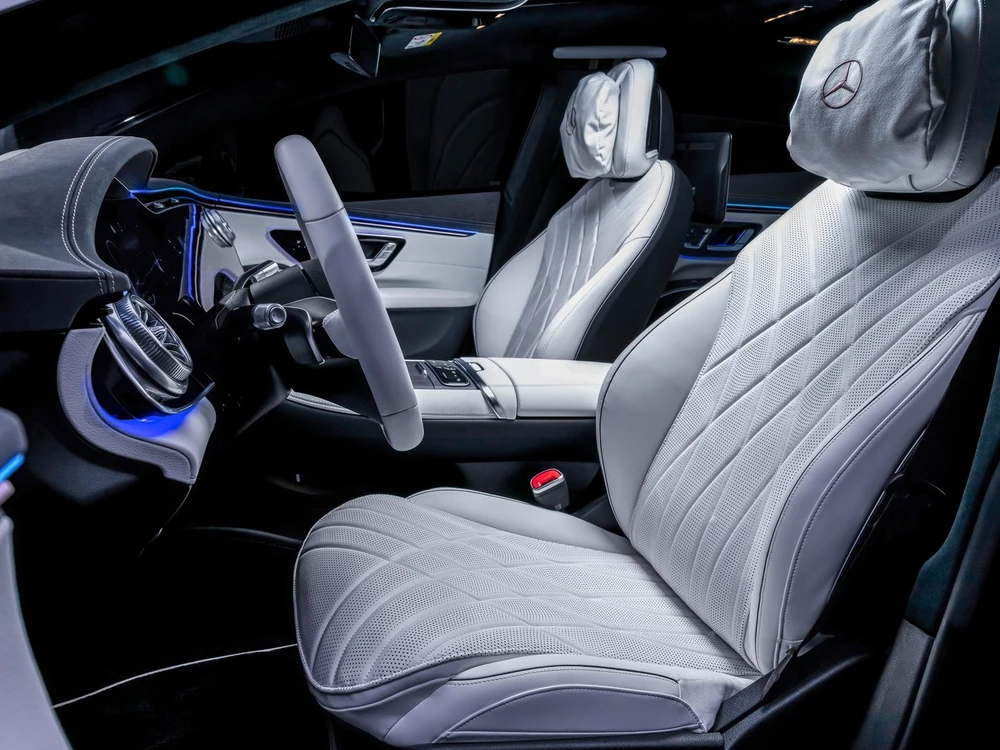 Mercedes EQS 450 4Matic görseli 3