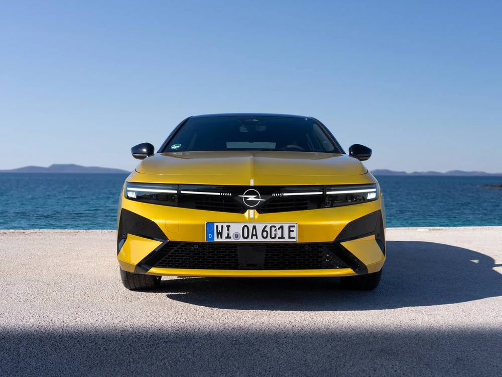 Opel Astra 1.5d GS görseli 3
