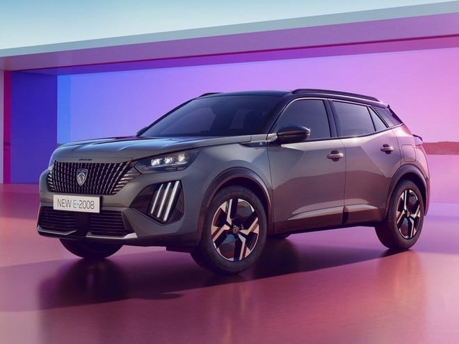 Peugeot 2008 GT görseli 3
