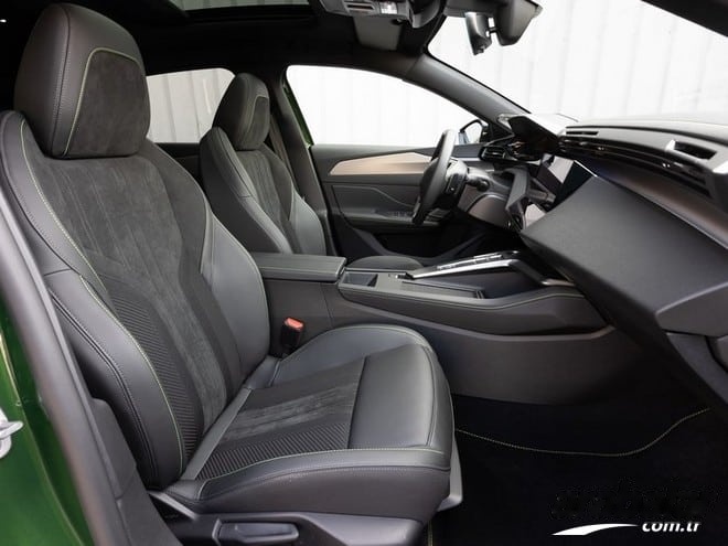 Peugeot 308 GT görseli 3
