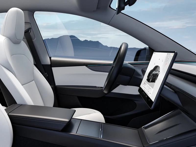 Tesla Model Y LR 4×4 görseli 3