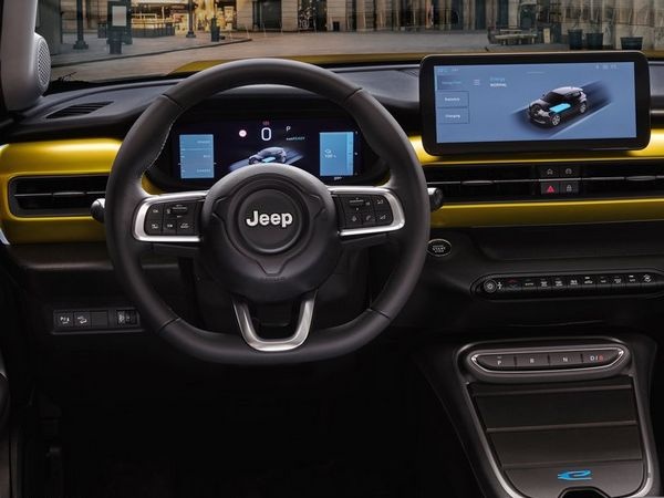 Jeep Avenger 4xe 1.2 Overland görseli 4