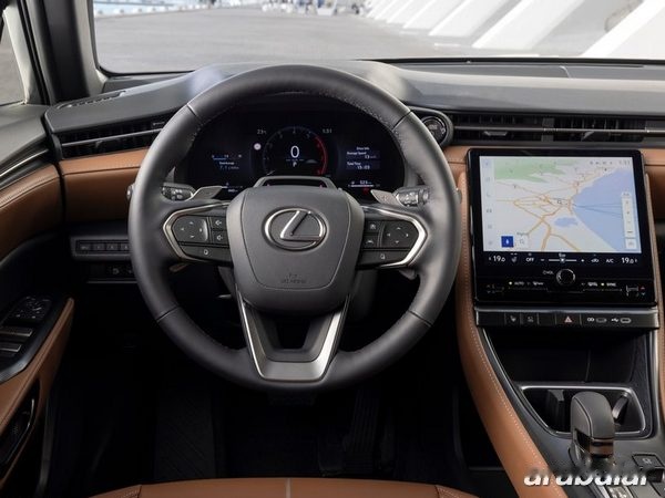 Lexus LBX 1.5 görseli 4