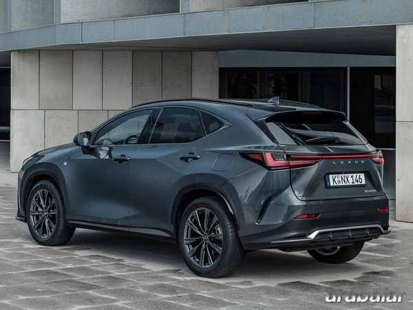Lexus NX 2.5 görseli 4