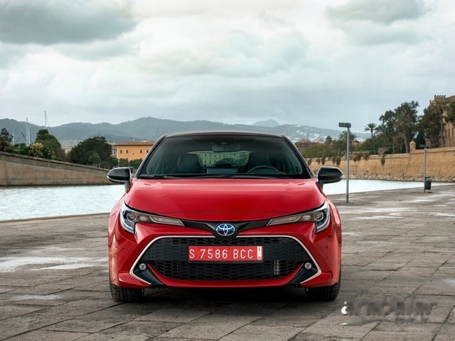 Toyota Corolla HB 1.8 Passion görseli 4