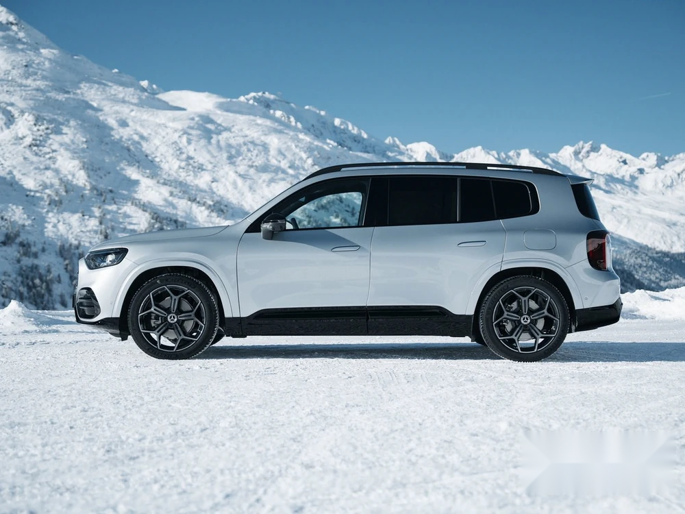 Mercedes GLB 200 Plus görseli 5