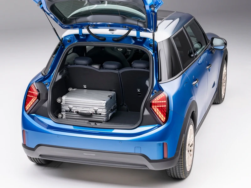 Mini Cooper 5K 1.5 Favoured görseli 5
