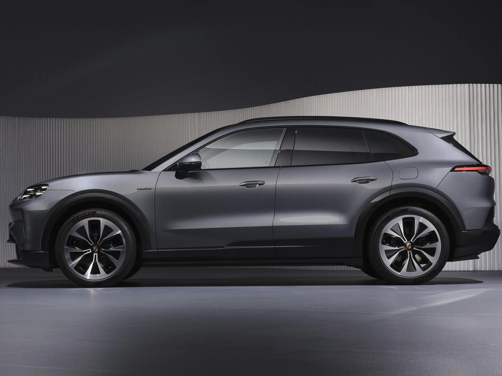 Porsche Cayenne Electric görseli 5