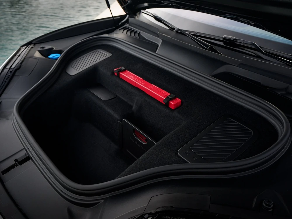 Porsche Macan Electric 4S görseli 5