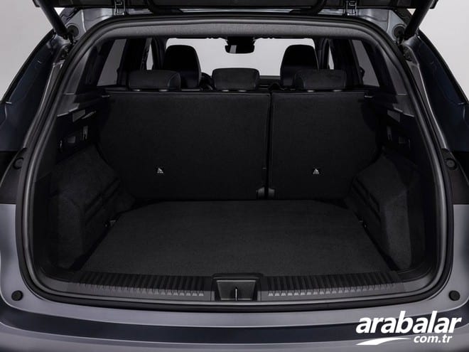 Renault Austral 1.2 E-Tech Esprit Alpine görseli 5