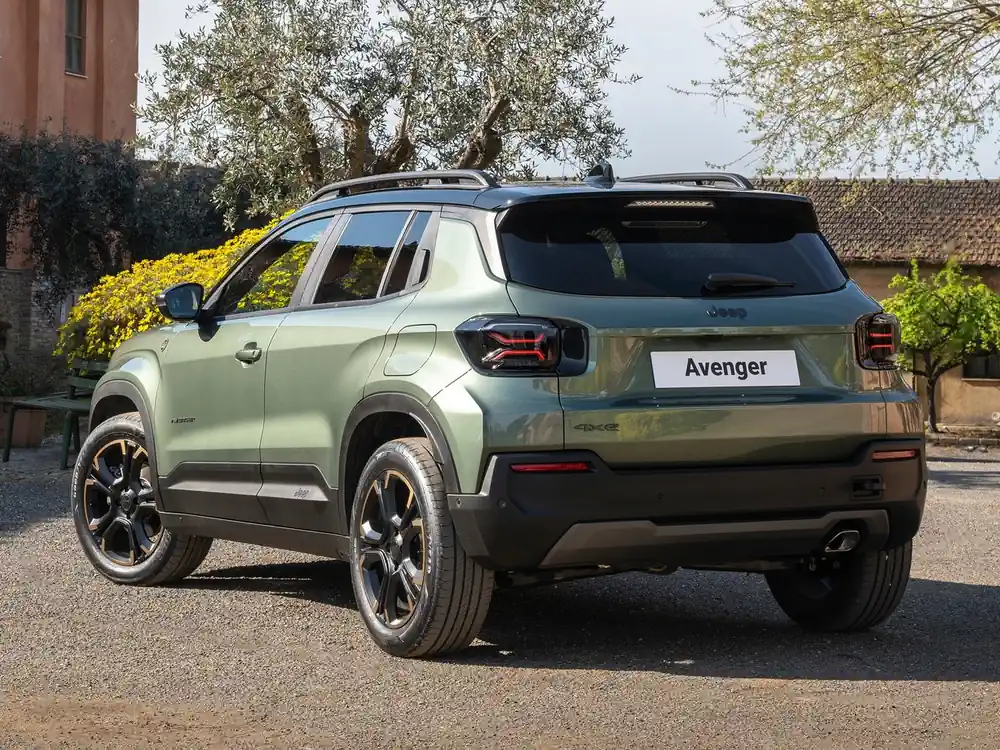 Jeep Avenger Yeni 4xe görseli 6