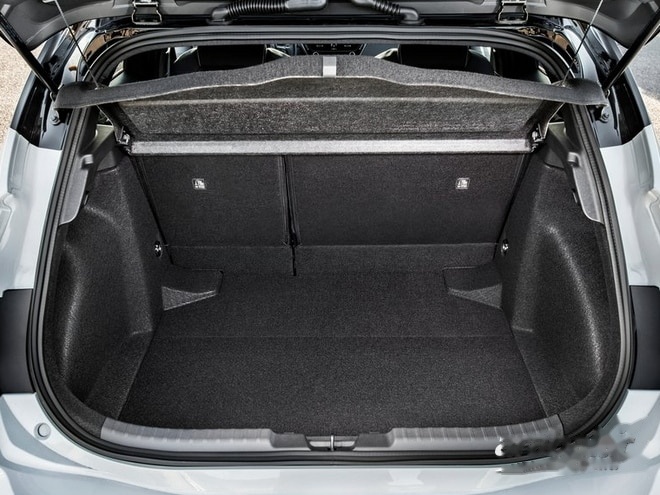 Toyota Corolla HB 1.8 Passion görseli 6