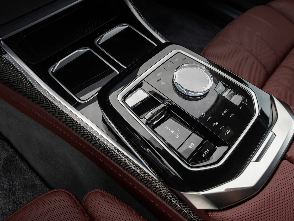 BMW 7 Serisi 740d görseli 7