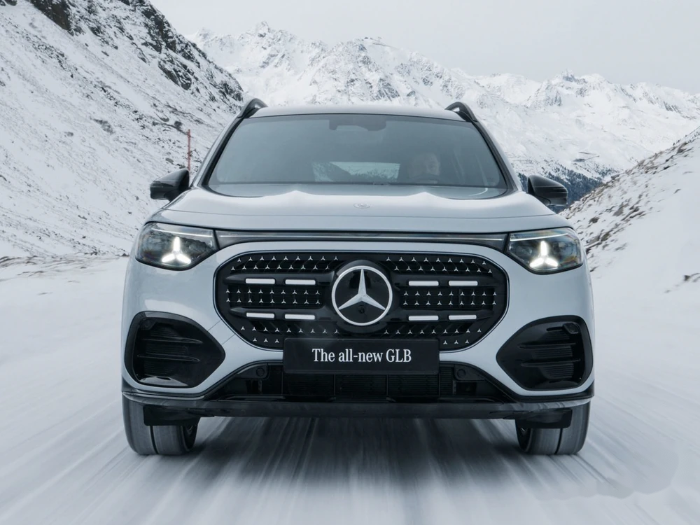 Mercedes GLB 200 Plus görseli 8